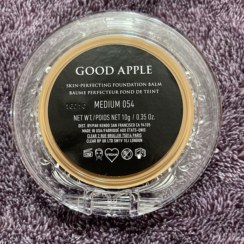 KVD Good Apple Medium 054 Skin-Perfecting Hydrating Foundation Balm - Picture 4 of 7